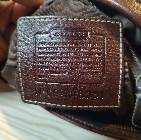 *SOLD* Small Coach Y2K Signature C Hobo Purse 🤎 - Picture 7 of 7